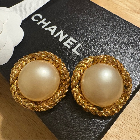 CHANEL Jewelry - AUTHENTIC CHANEL Vintage Gold Plated Braided Pearl Clip On Earrings ✨